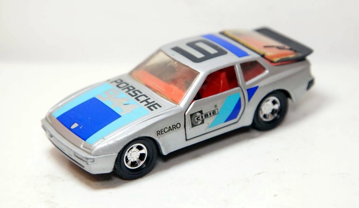 Hot Wheels Porsche 944