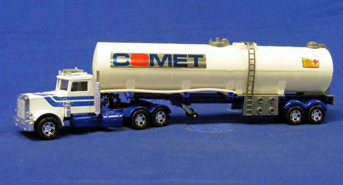 Hot Wheels Peterbilt Tanker Truck