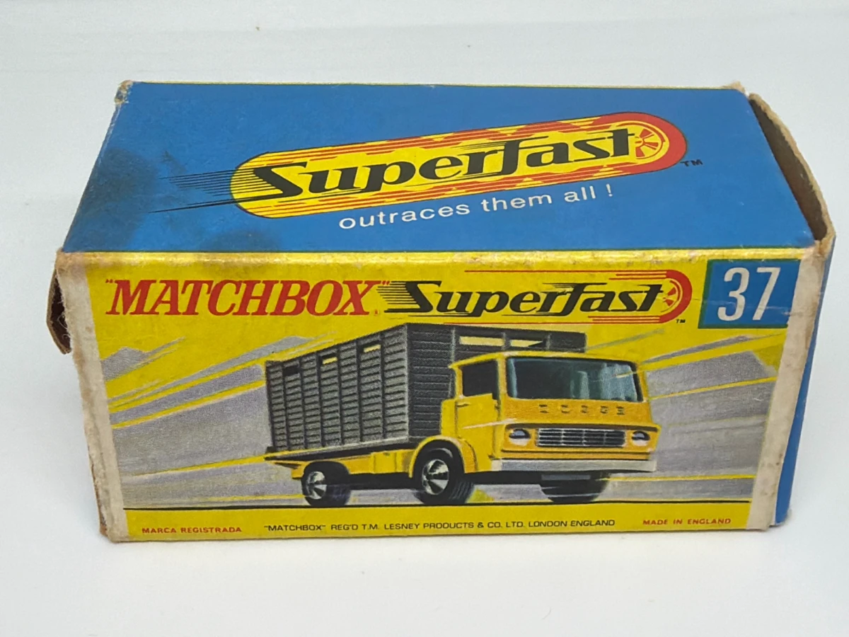 1982 Cattle Truck Red: Box: Image 2