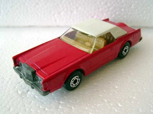 Hot Wheels Lincoln Continental Mk. V