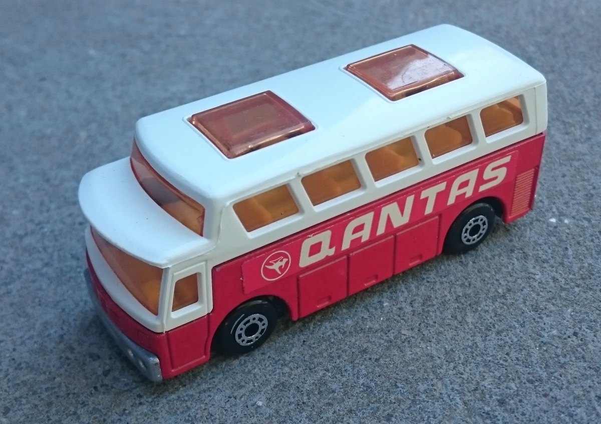 Hot Wheels Airport Coach