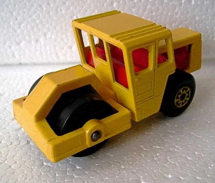 Hot Wheels Bomag Road Roller