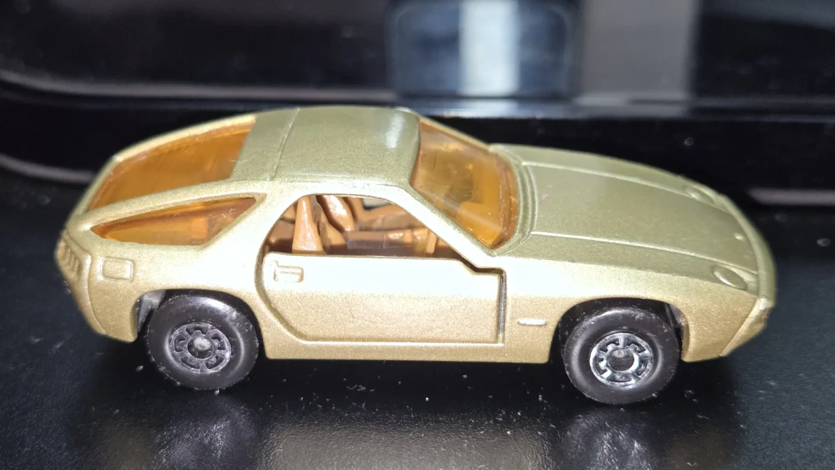 1980 Porsche 928 Beige: No Package: Image 5
