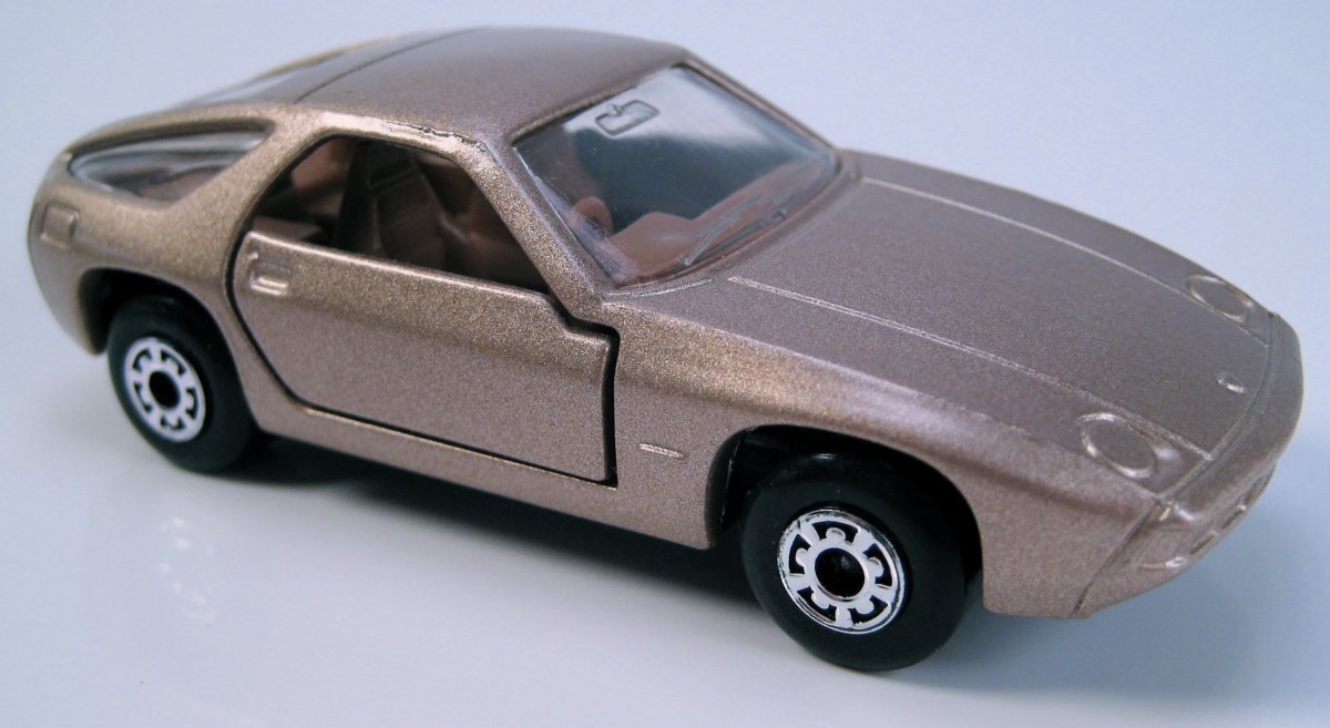 Hot Wheels Porsche 928