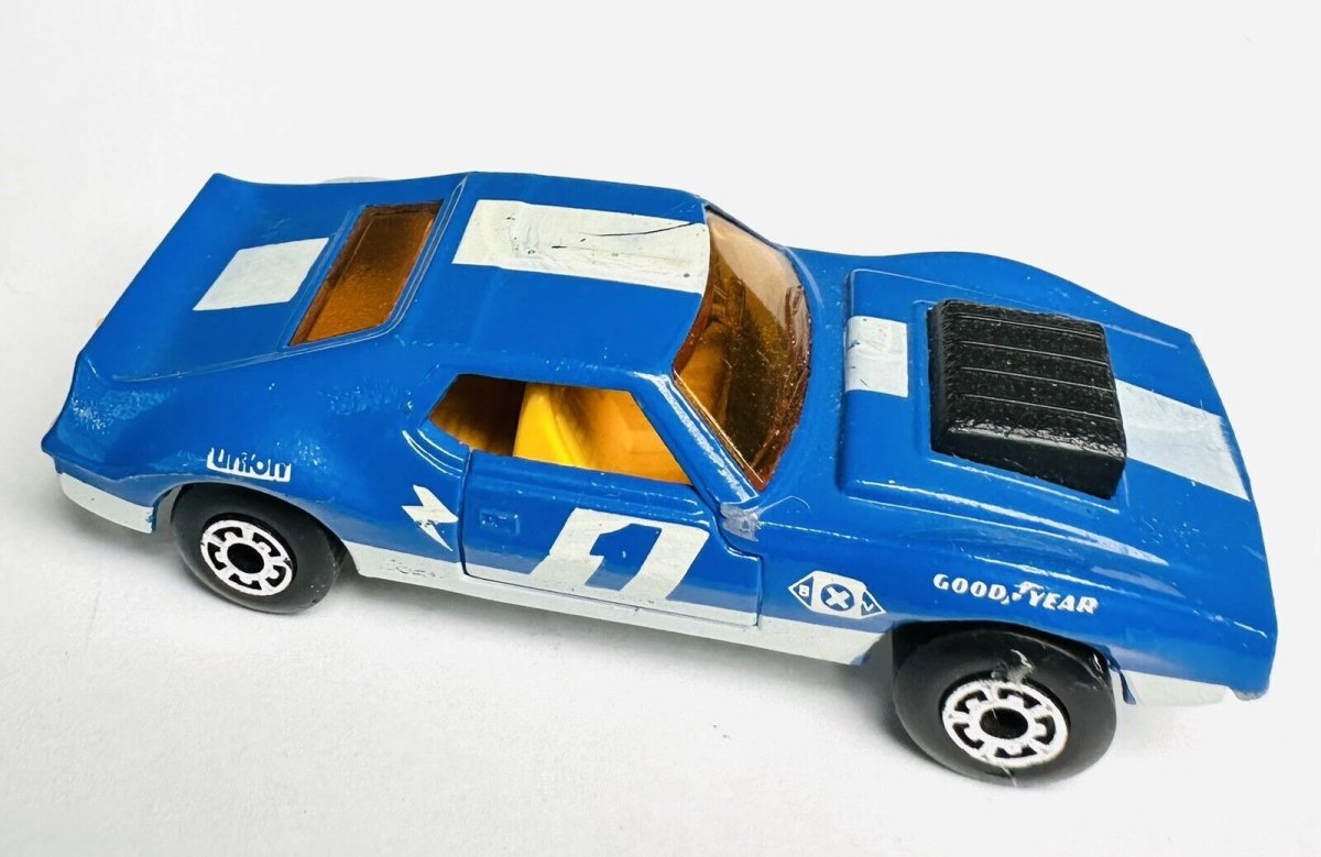 Hot Wheels Cam Cracker