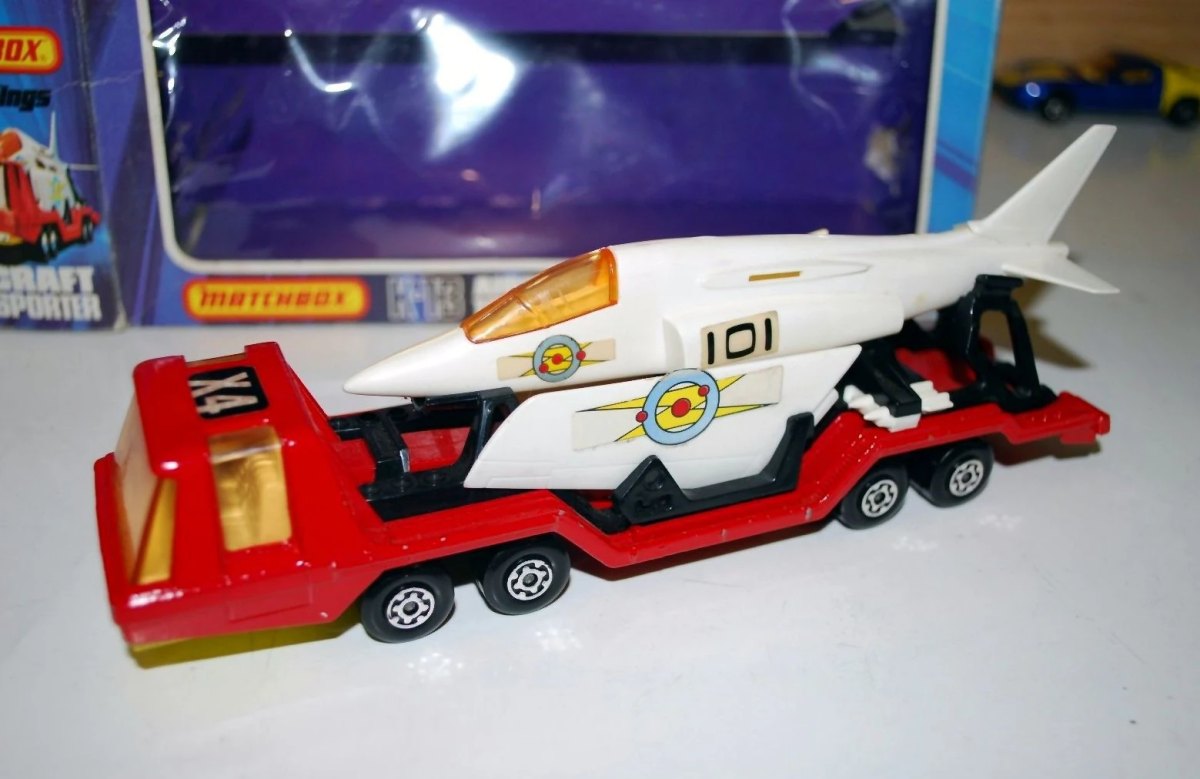 Hot Wheels Aircraft Transporter