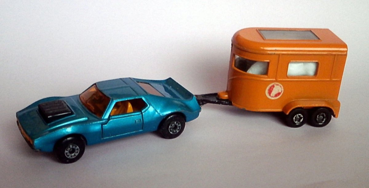 Hot Wheels Javelin and Pony Trailer