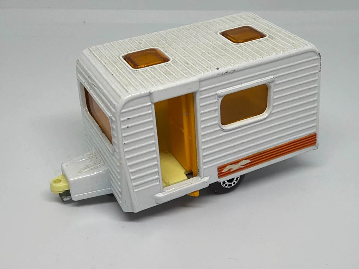 1978 Caravan White: No Package: Image 2