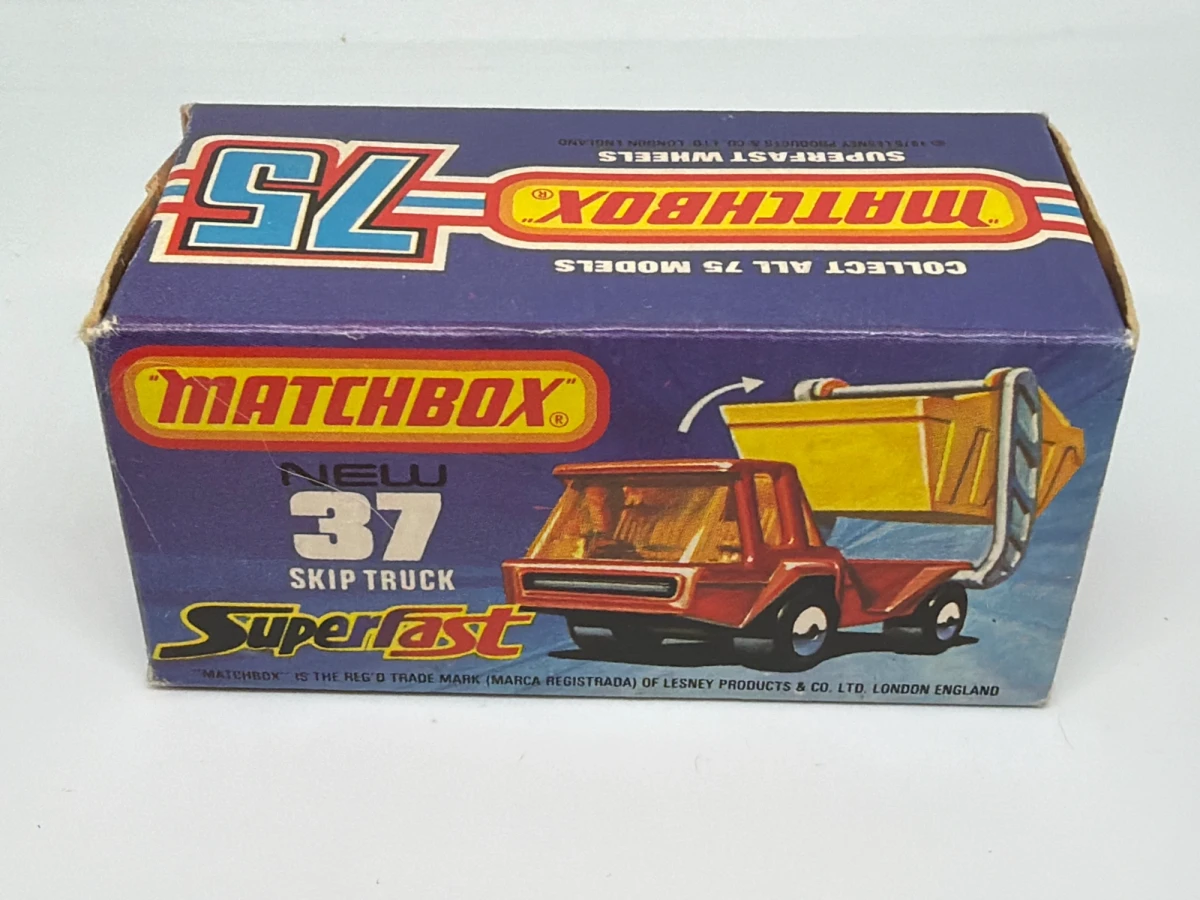 1978 Skip Truck Red: Box: Image 2