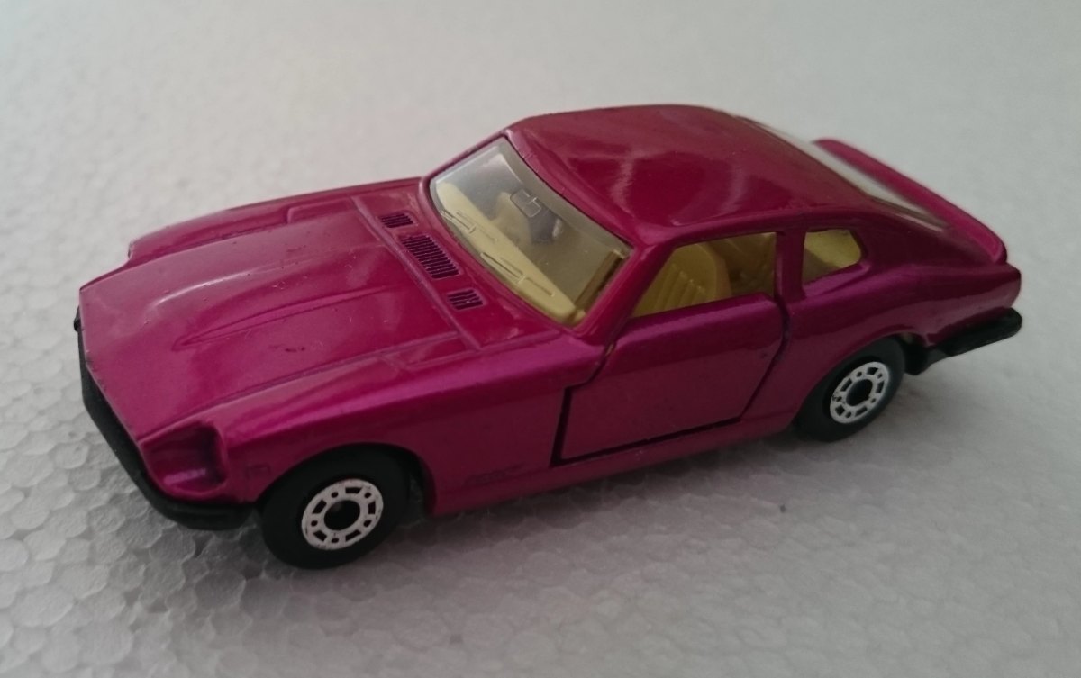 Hot Wheels Datsun 260 Z 2+2
