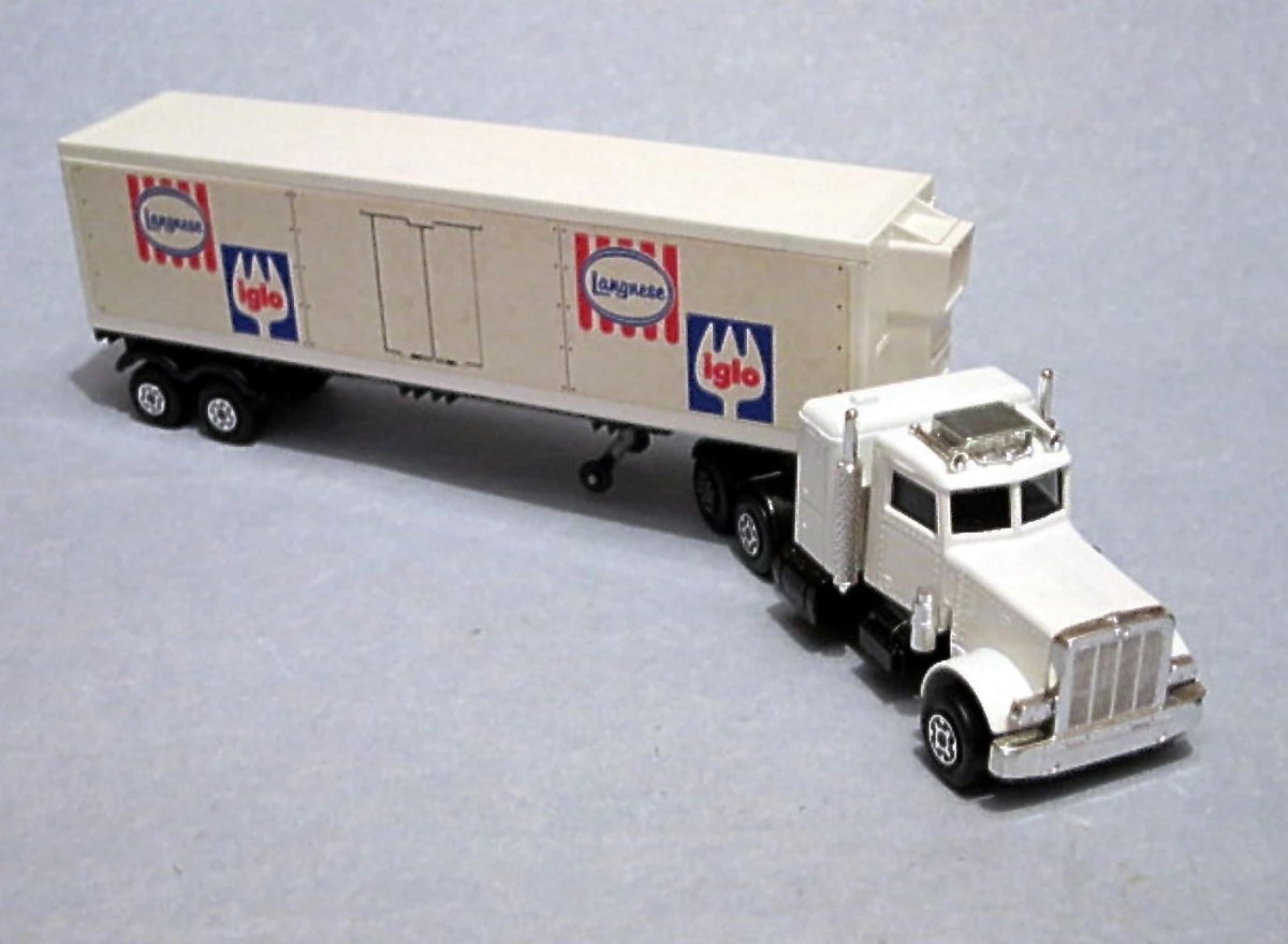 Hot Wheels Peterbilt Refrigerator Truck