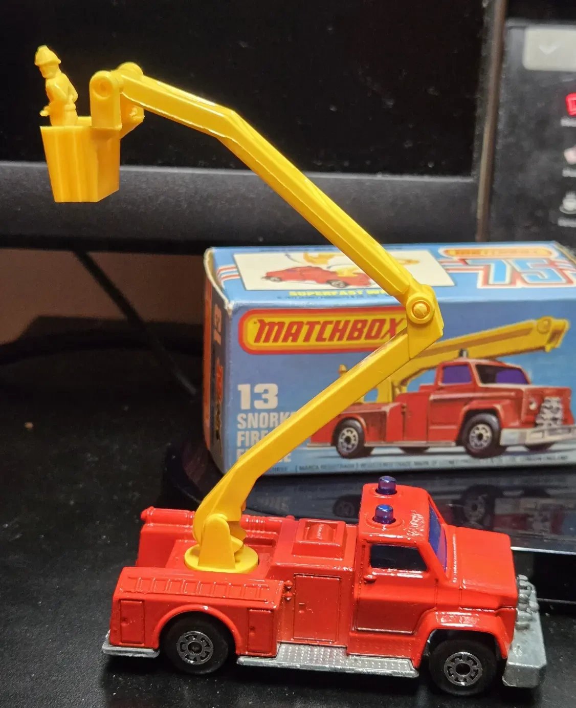 1977 Snorkel Fire Engine Red: Box: Image 6