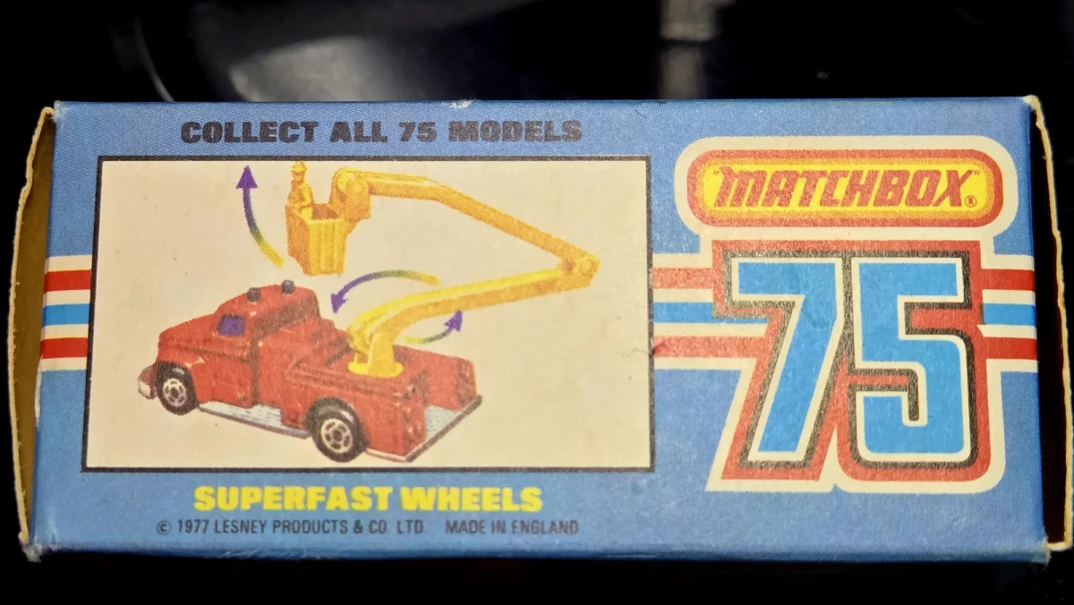 1977 Snorkel Fire Engine Red: Box: Image 4