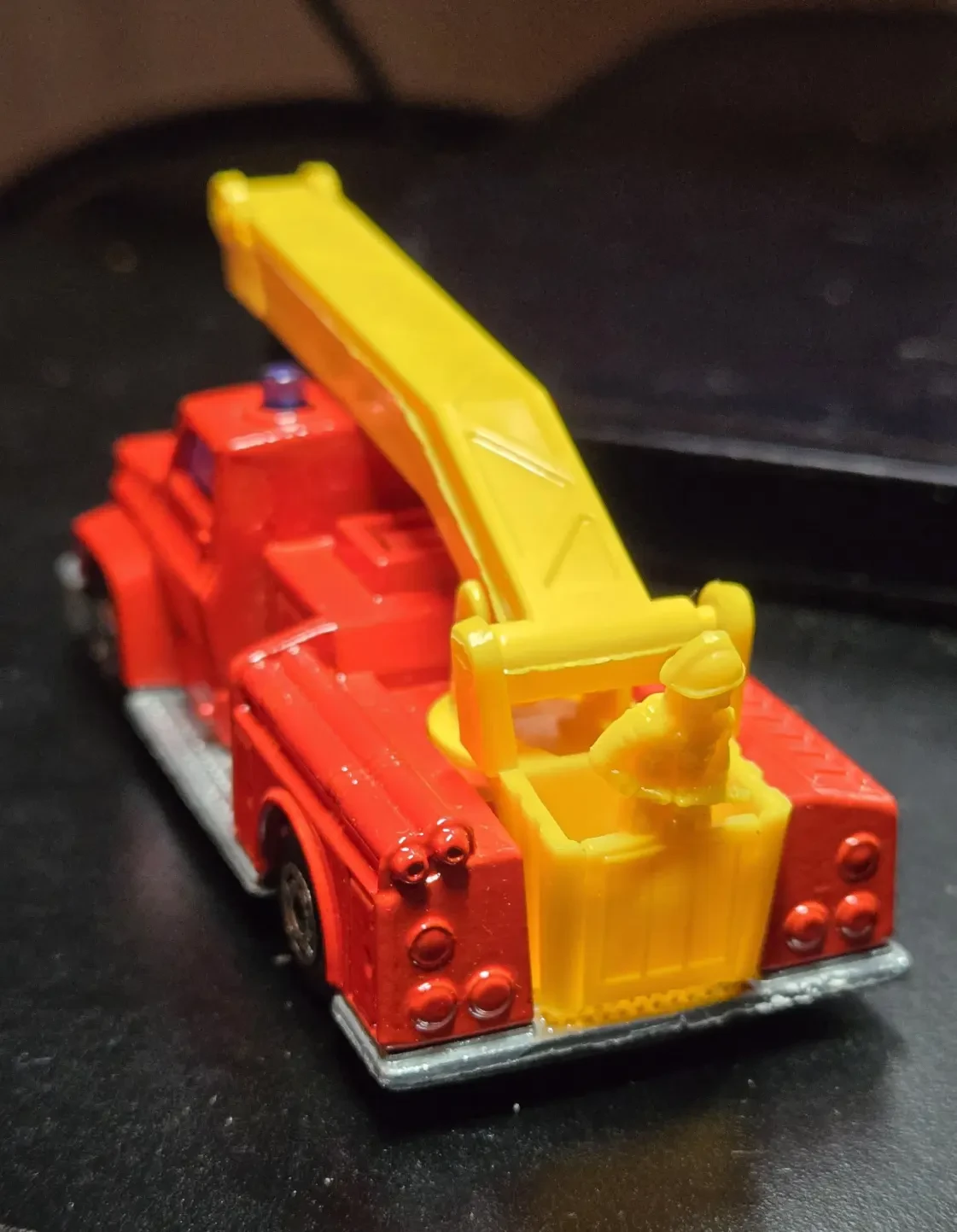 1977 Snorkel Fire Engine Red: Box: Image 11