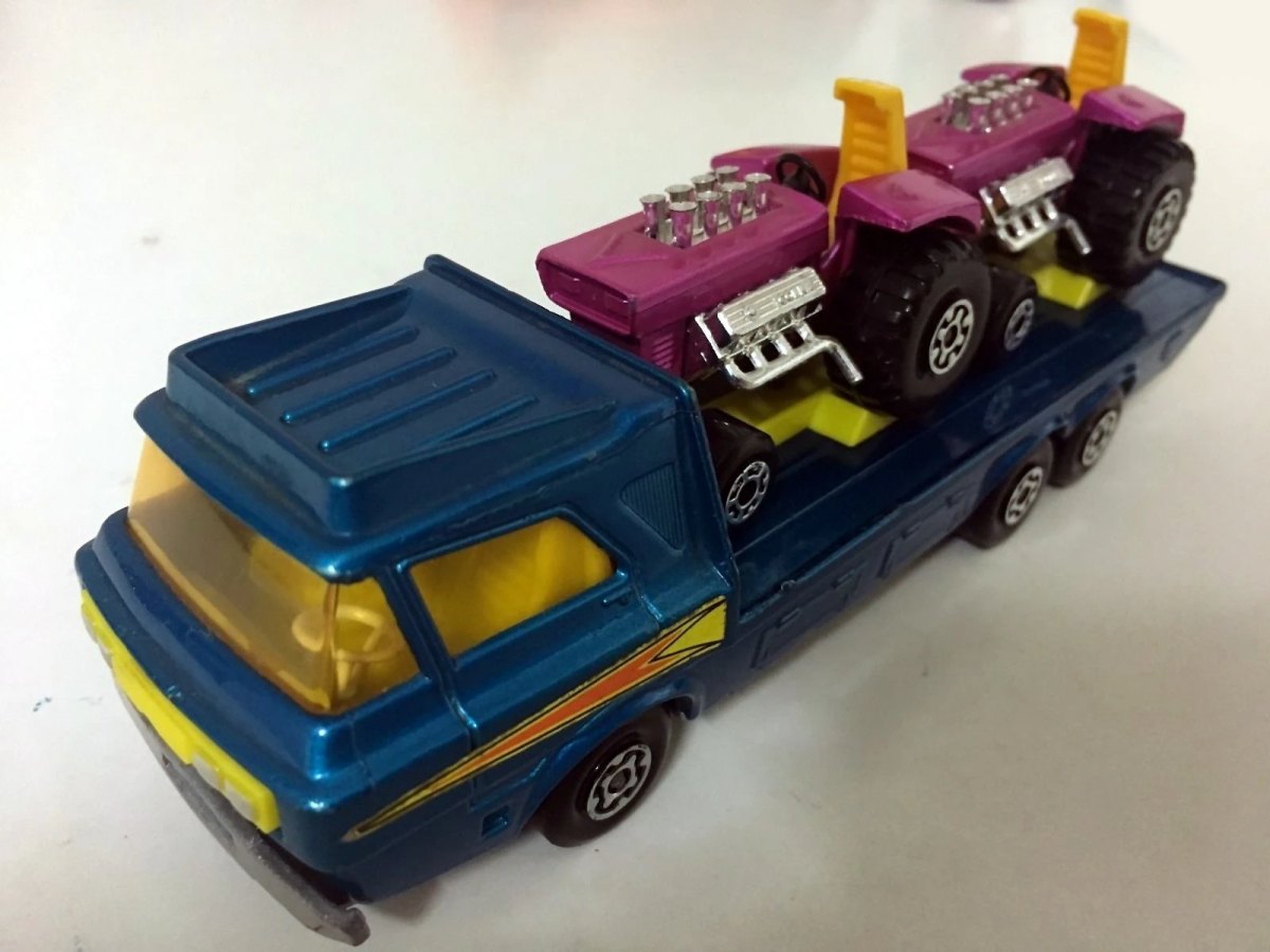 Hot Wheels Tractor Transporter