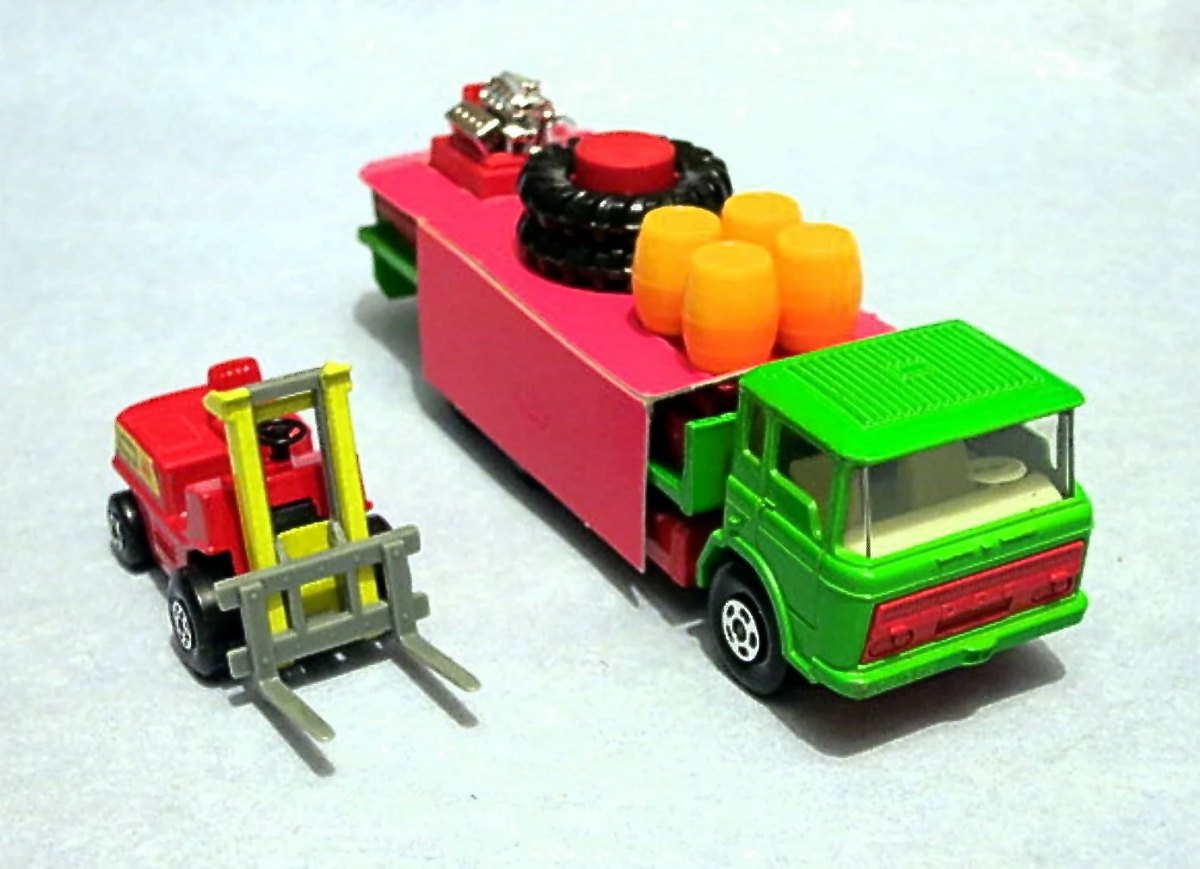 Hot Wheels Cargo Hauler