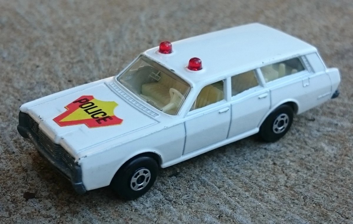 Hot Wheels Mercury Commuter Police Car