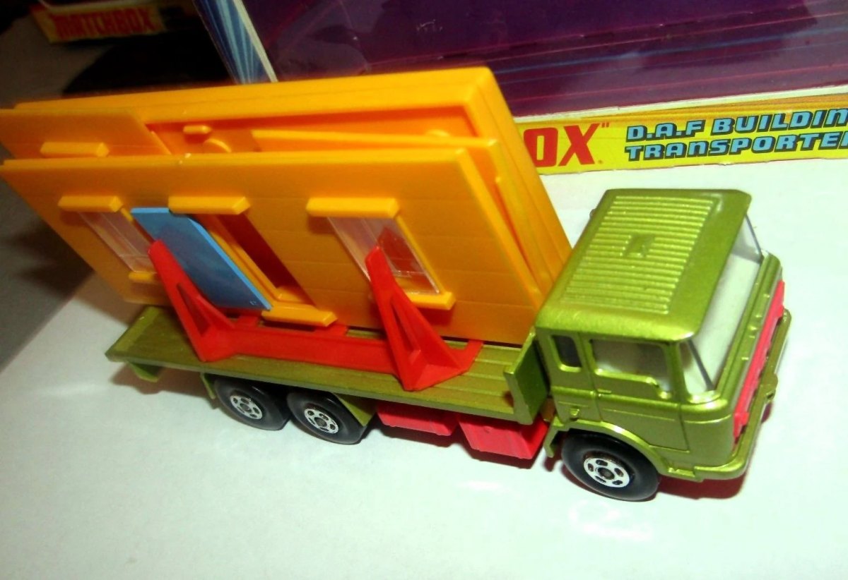 Hot Wheels Building Transporter
