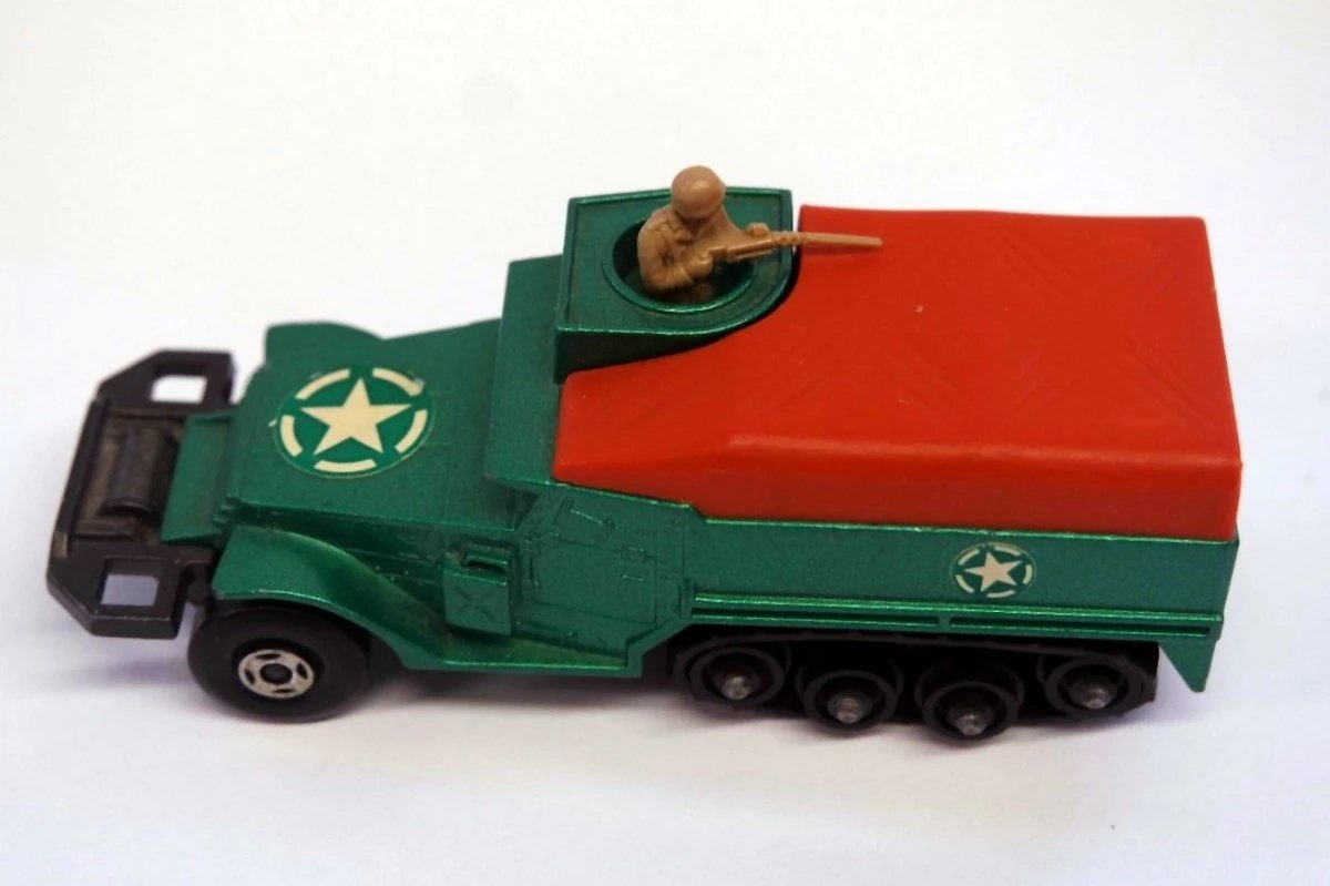 Hot Wheels M3A1 Half Track A.P.C.