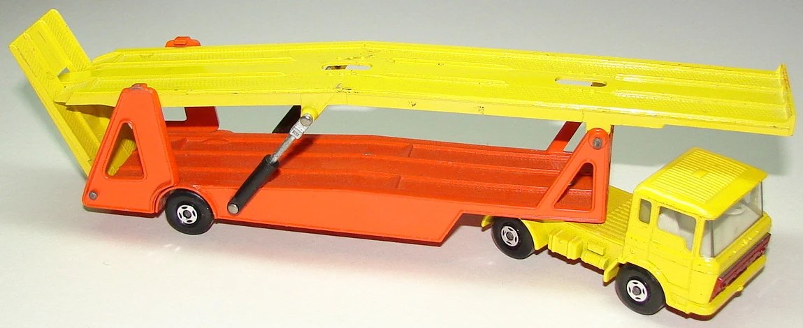 Hot Wheels DAF Car Transporter
