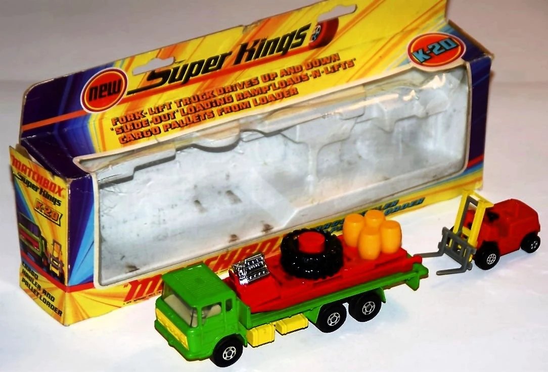 Hot Wheels Cargo Hauler and Pallet Loader