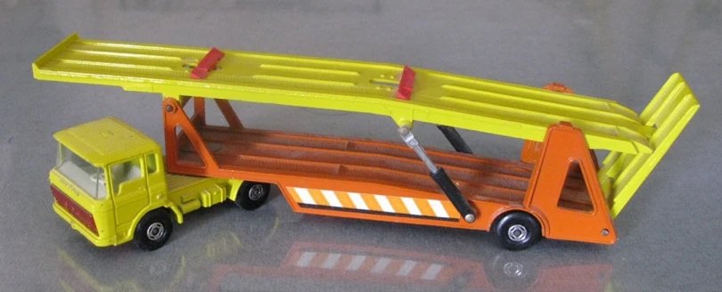 Hot Wheels DAF Car Transporter
