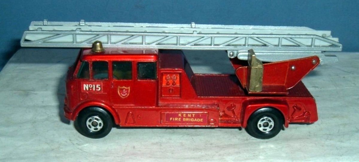 Hot Wheels Merryweather Fire Engine