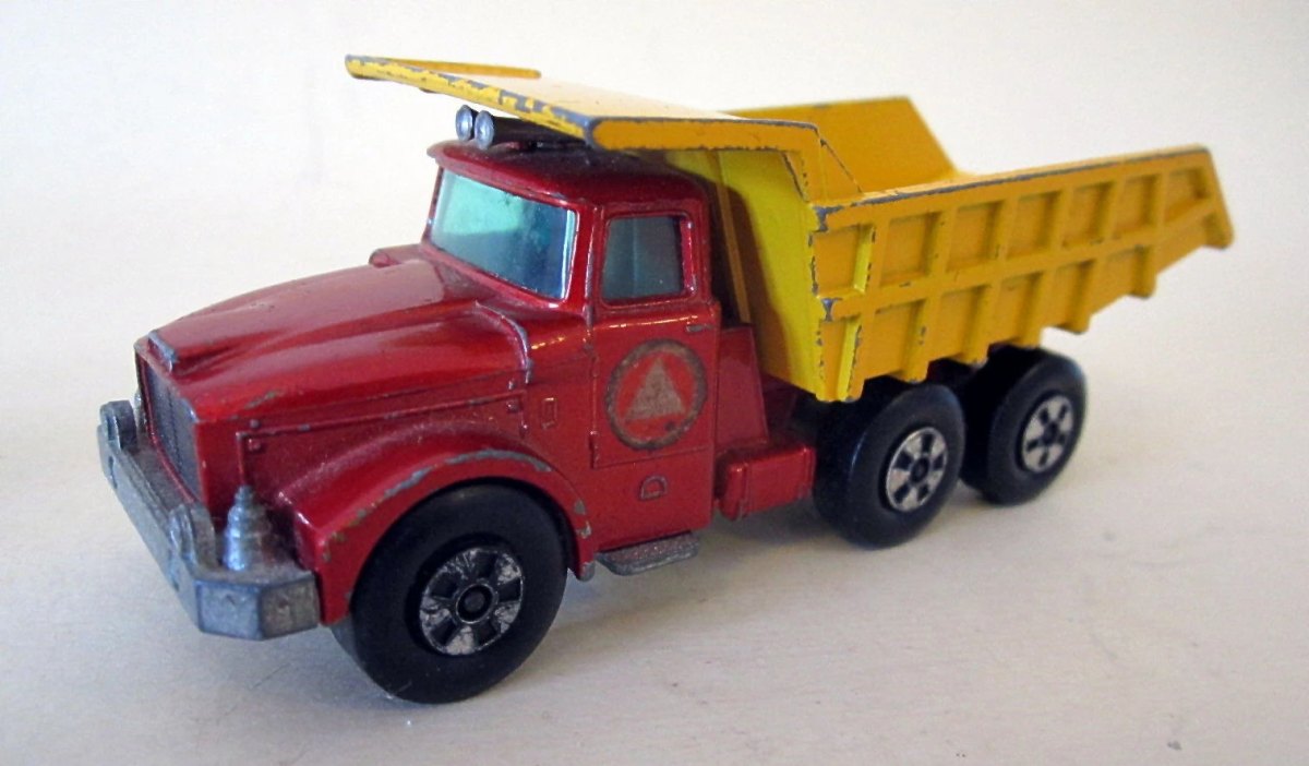 Hot Wheels Scammel Tipper Truck