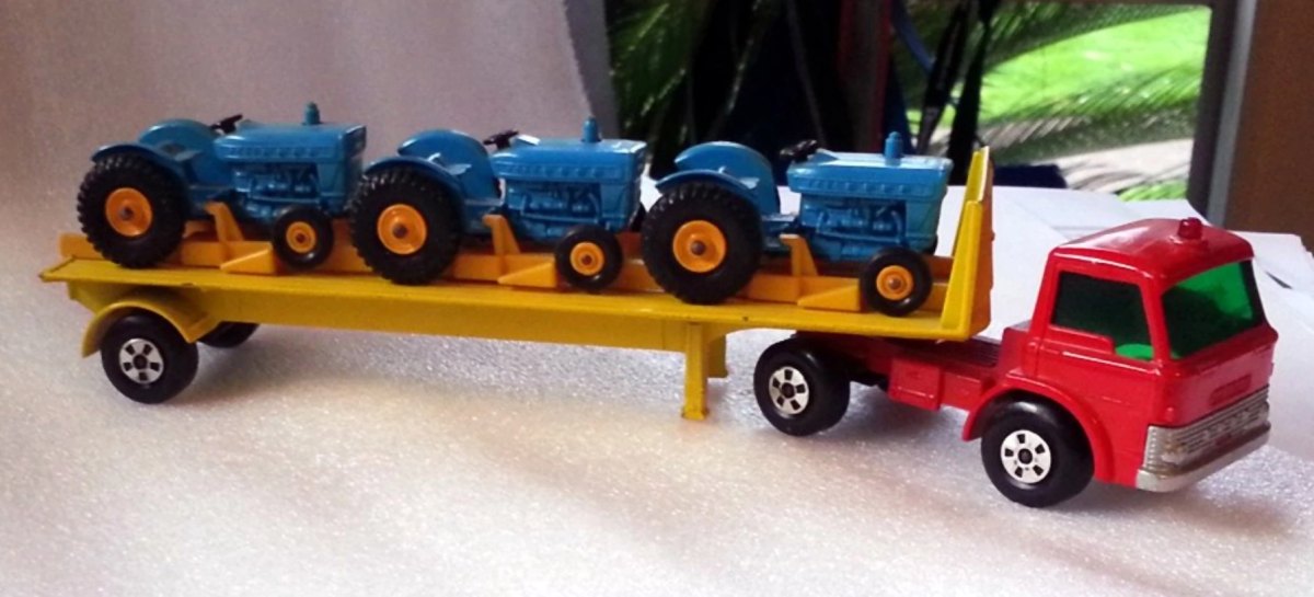 Hot Wheels Tractor Transporter