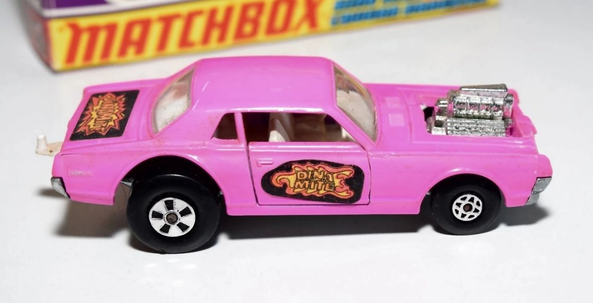 Hot Wheels Cougar Dragster