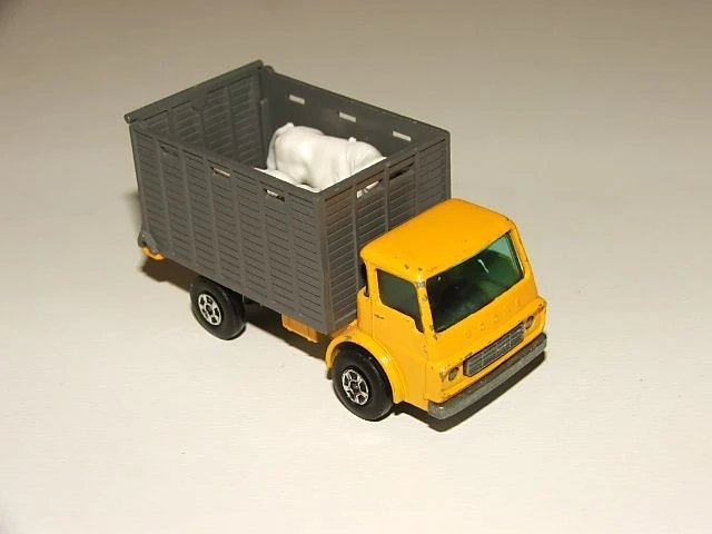 Hot Wheels Cattle Truck