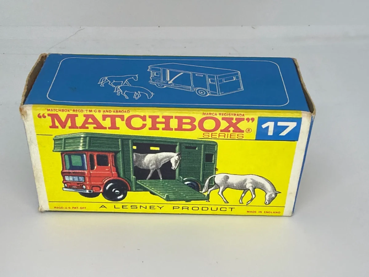 1969 Horse Box Red: Box: Image 3