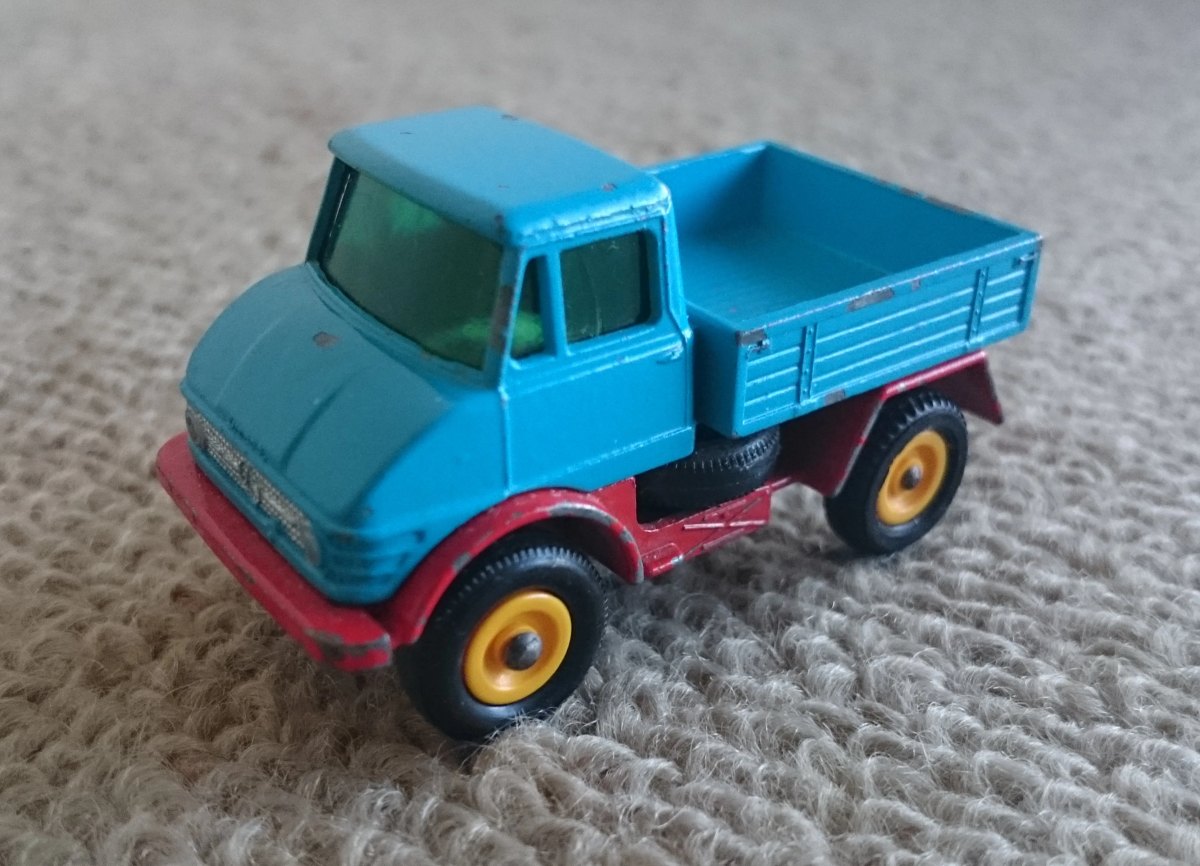 Hot Wheels Unimog