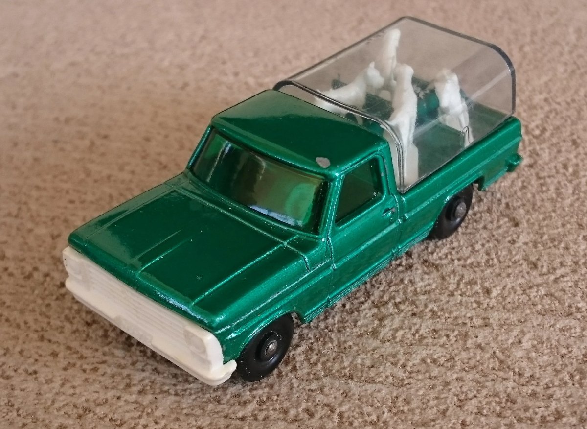 Hot Wheels Kennel Truck