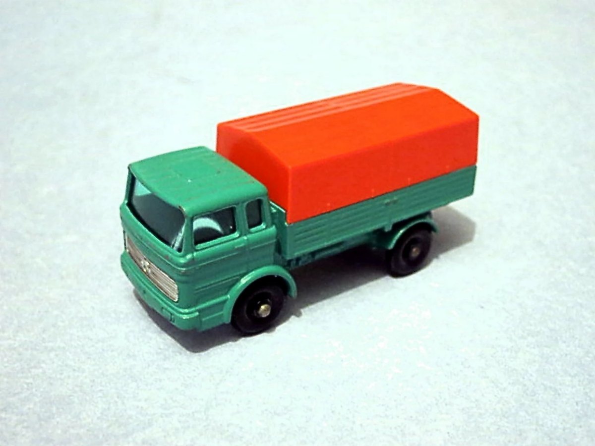 Hot Wheels Mercedes Truck
