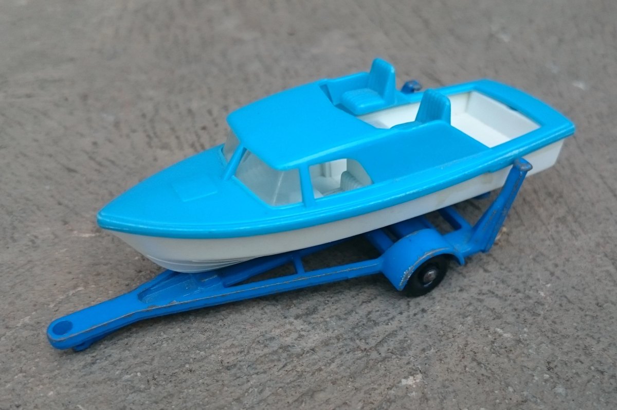 Hot Wheels Boat & Trailer