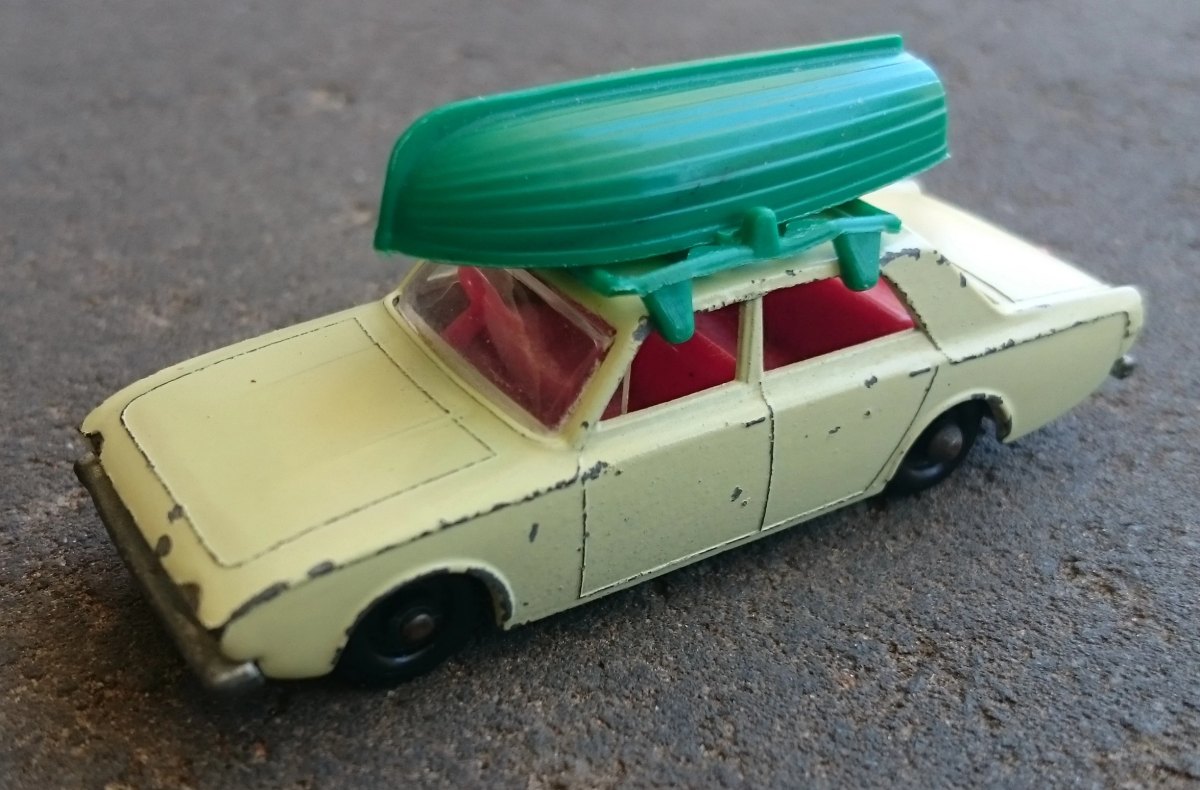 Hot Wheels Ford Corsair with Boat