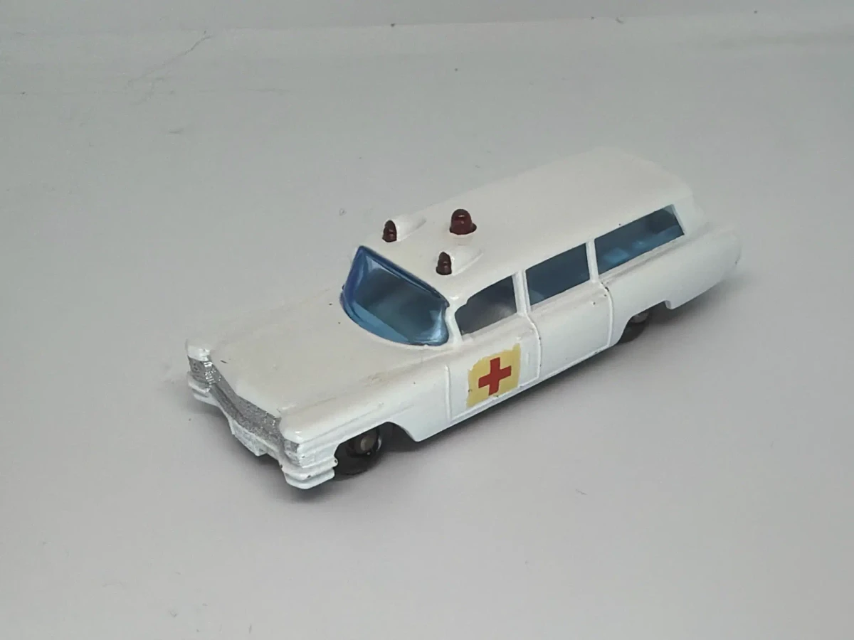 1968 S & S Cadillac Ambulance White: No Package: Image 3