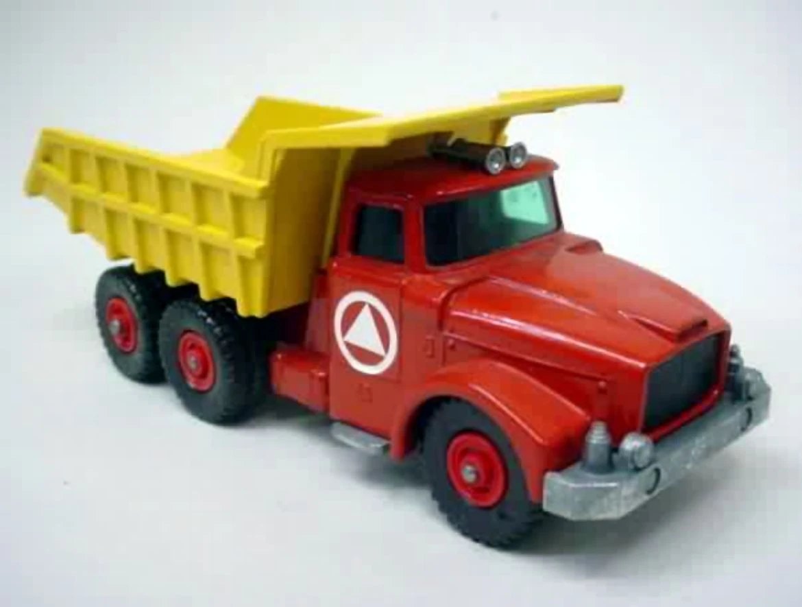 Hot Wheels Scammell Tipper Truck