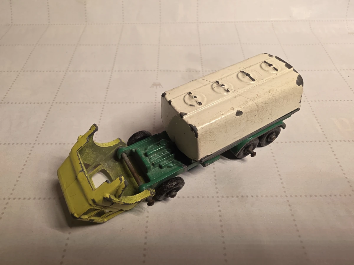 1966 Petrol Tanker Yellow: No Package: Image 3