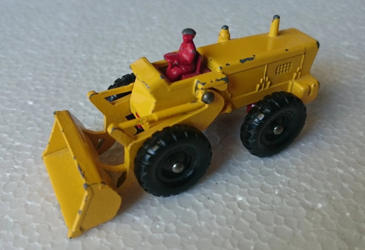 Hot Wheels Aveling Barford Tractor Shovel
