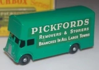 Hot Wheels Pickford Removal Van