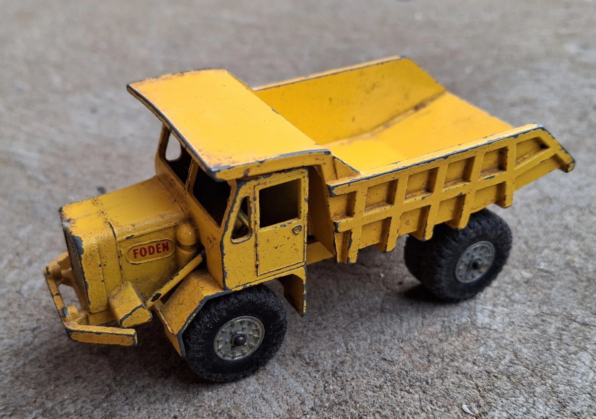 Hot Wheels Foden Dumper Truck