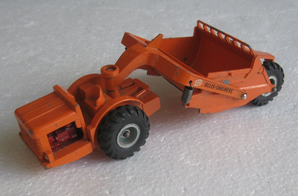 Hot Wheels Allis-Chalmers Motor Scraper