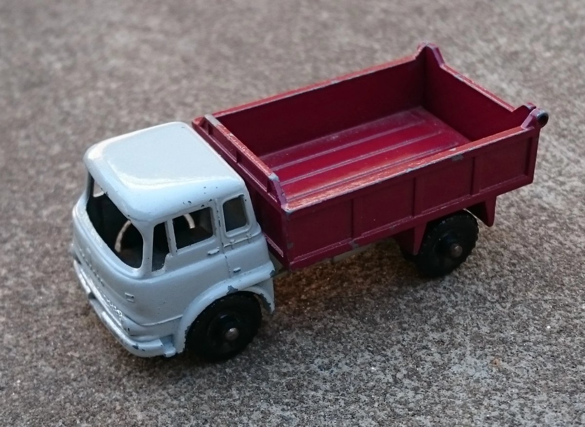 Hot Wheels Bedford Tipper