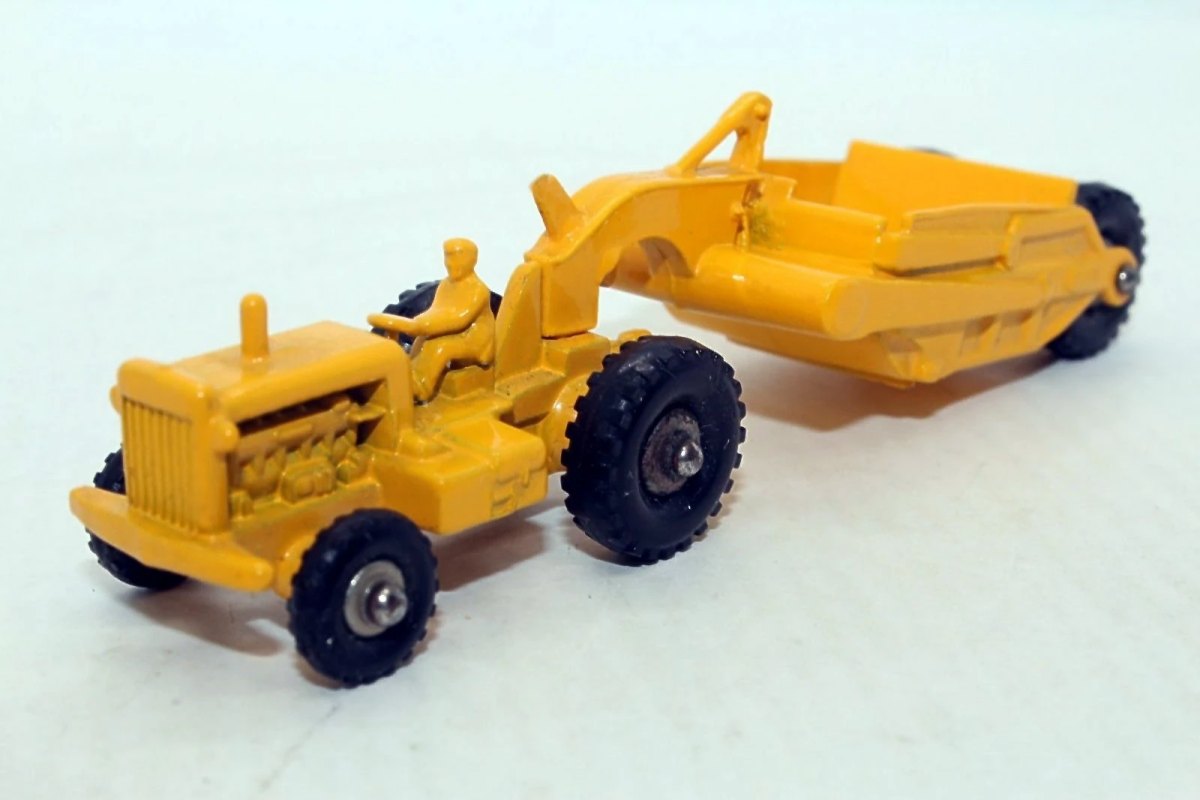 Hot Wheels Caterpillar Earthmover