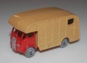 Hot Wheels Marshall Horse Box