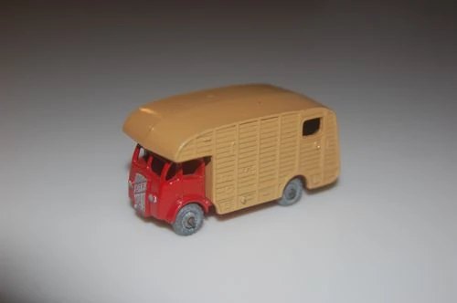 Hot Wheels Marshall Horse Box