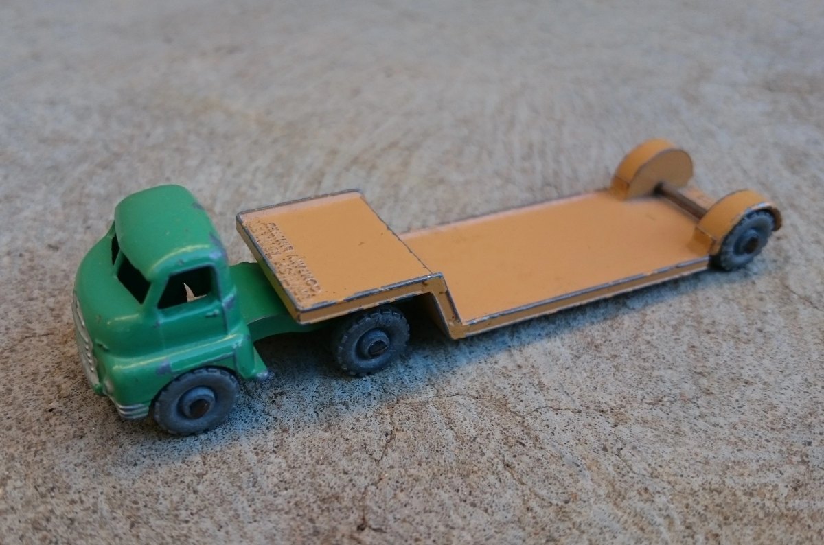 Hot Wheels Bedford Low Loader