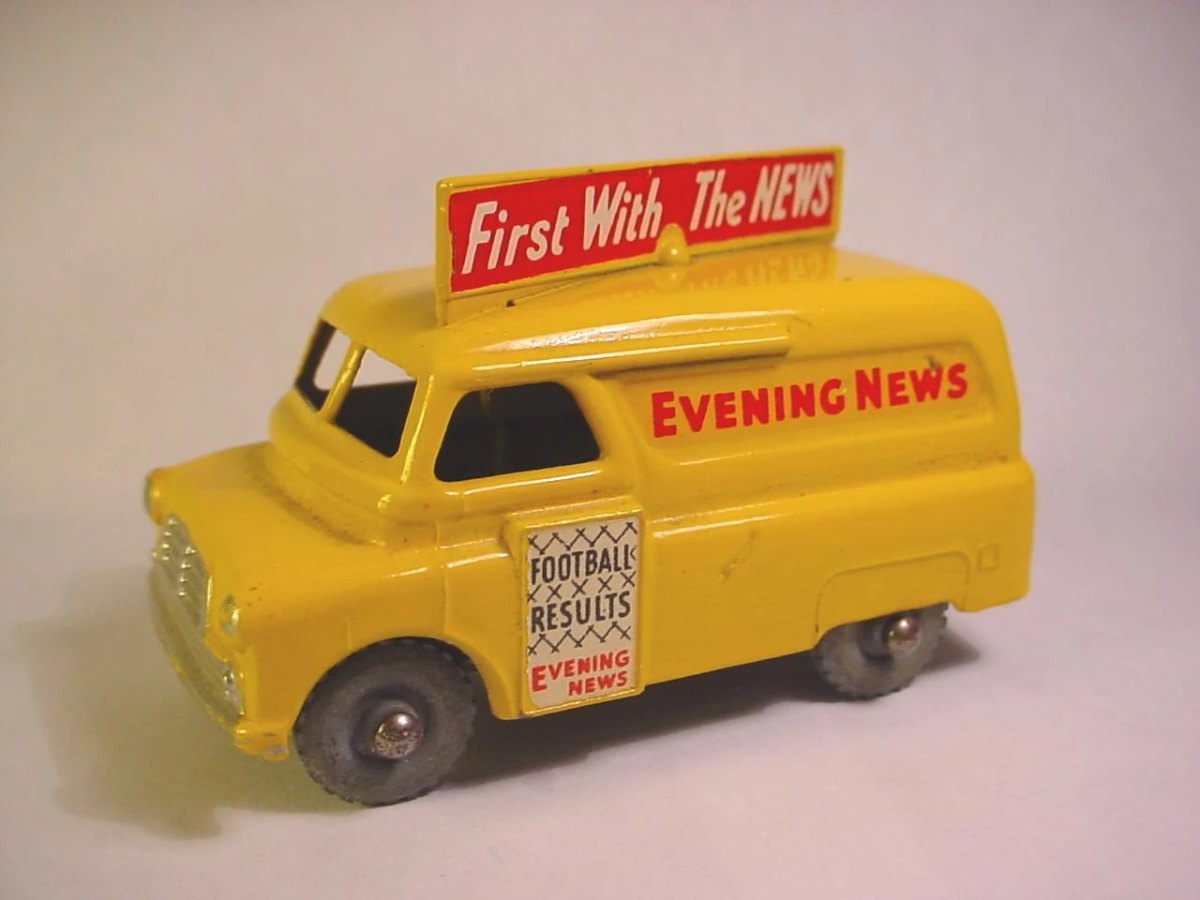 Hot Wheels Bedford Evening News Van